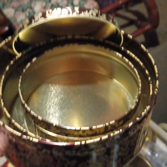 Nesting tins - Picture 2 of 3